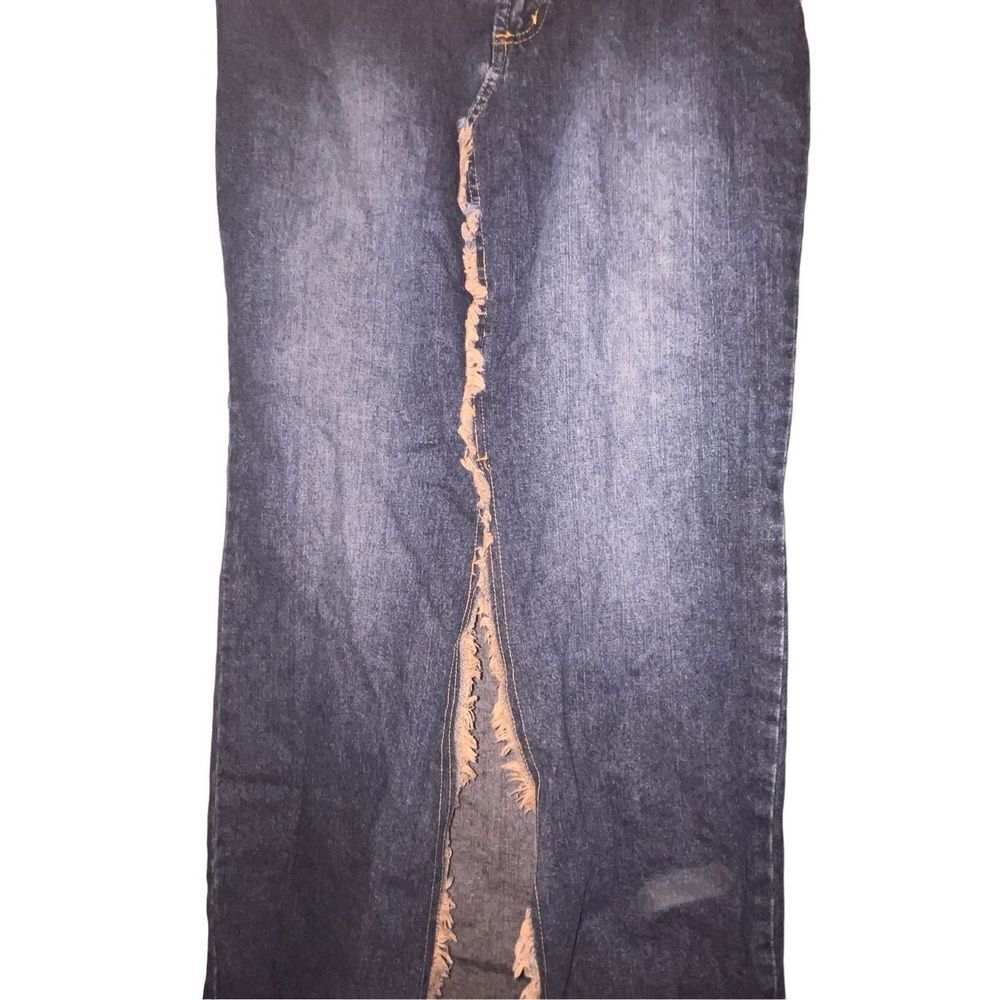 Sold - Picture 4 of 5